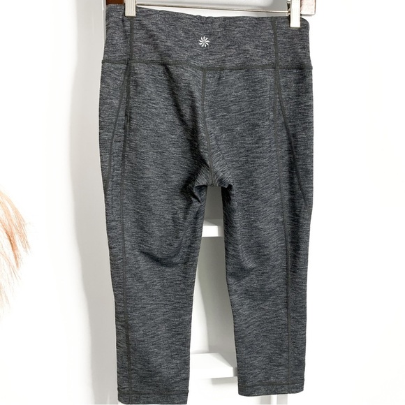 Athleta Black Heather Gray Revelation Capri Leggings Size Medium - Picture 3 of 12